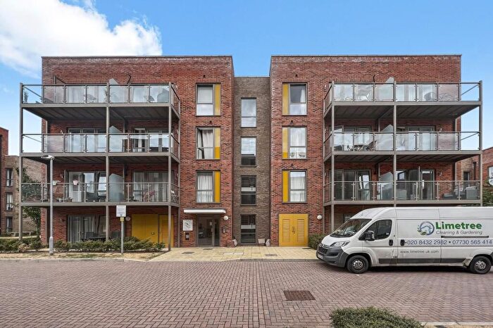 2 Bedroom Flat For Sale In Nihill Place, Croydon, CR0