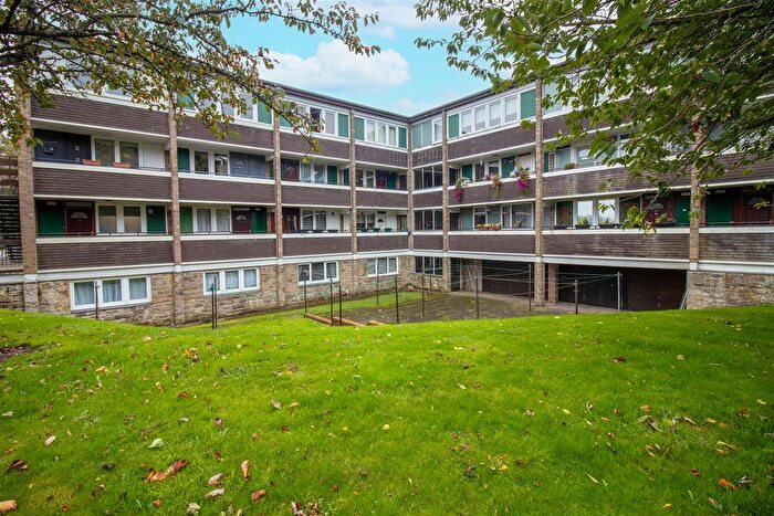 2 Bedroom Flat For Sale In Wellington Court, Hawick, TD9
