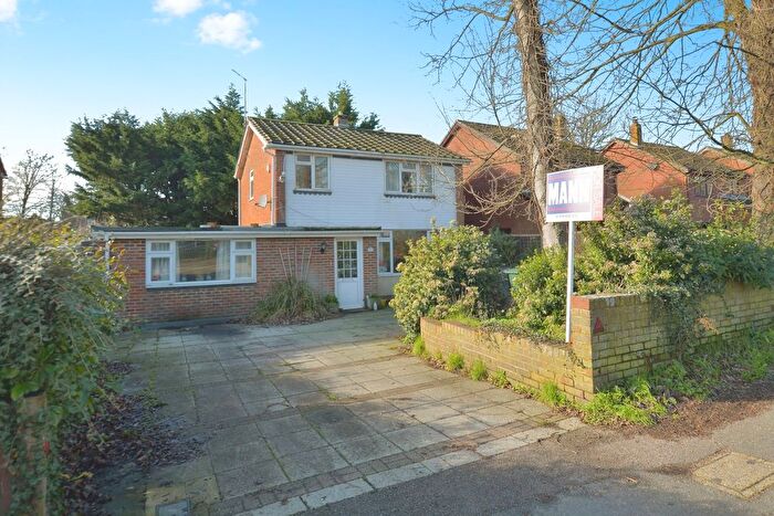 4 Bedroom Detached House For Sale In Faversham Road, Kennington, Ashford, Kent, TN24