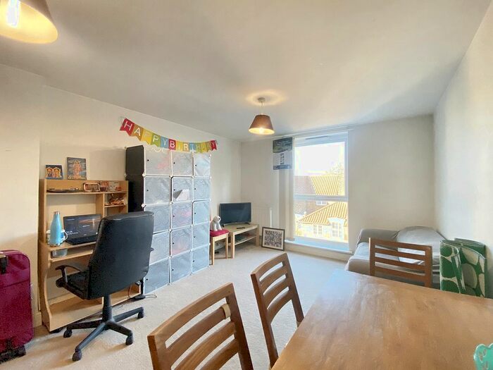 1 Bedroom Flat To Rent In Zeus Court, Fairfield Road, West Drayton, Greater London, UB7