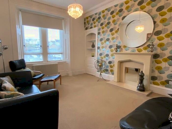 2 Bedroom Flat To Rent In Miller Street, Hamilton, ML3