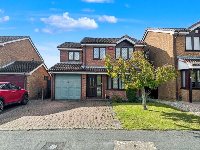 4 Bedroom Detached House For Sale In Weavers Rise, Ketley Bank, Telford, Shropshire, TF2