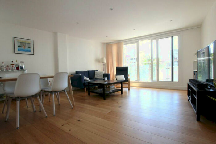 2 Bedroom Apartment To Rent In Cavell Street, London, E1