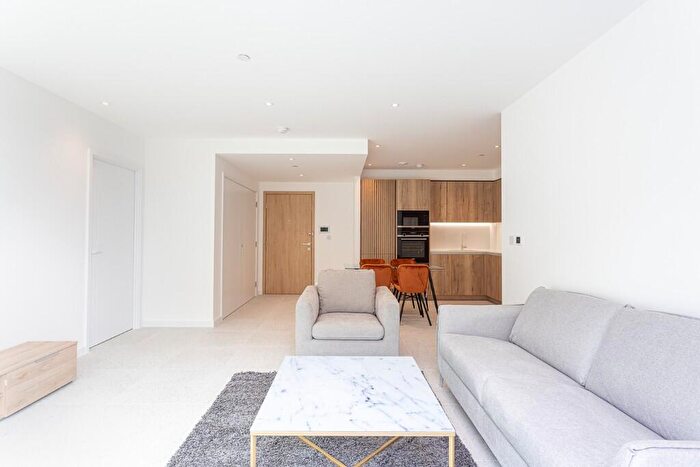 2 Bedroom Apartment To Rent In Georgette Apartments, Whitechapel, E1