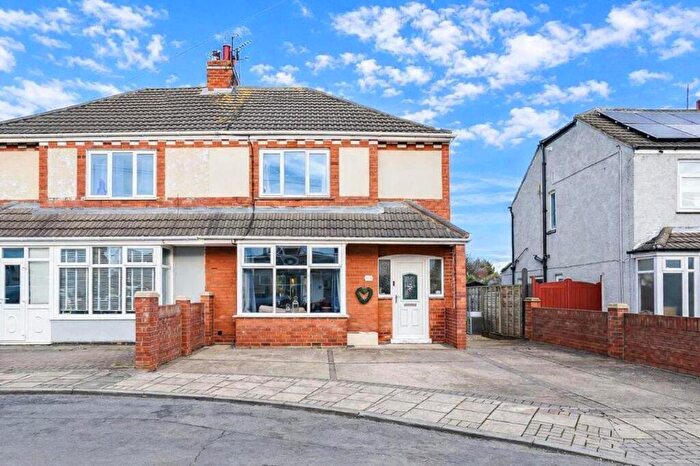 3 Bedroom Semi-Detached House For Sale In Walker Avenue, Grimsby, DN33