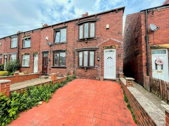 2 Bedroom End Of Terrace House To Rent In Coronation Street, Barnsley, South Yorkshire, S71