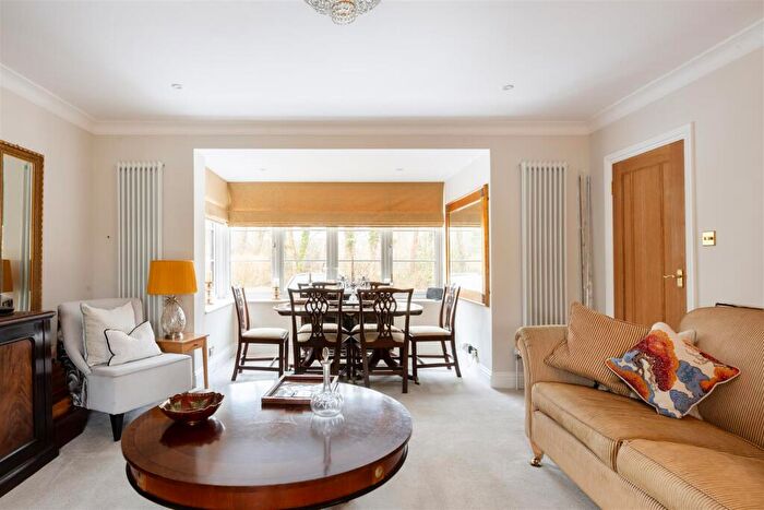 4 Bedroom Detached House For Sale In Parkgate Road, Newdigate, RH5