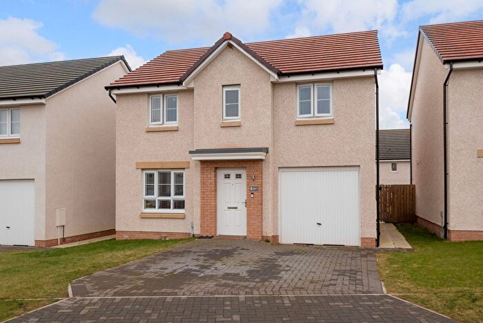 4 Bedroom Detached House For Sale In Strawberry Punnet, Ormiston, Tranent, EH35