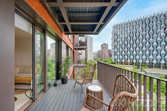 2 Bedroom Apartment For Sale In Embassy Gardens, Vauxhall, SW11