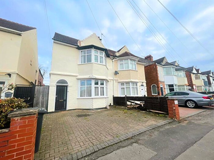 7 Bedroom Semi Detached House For Sale In Evington Drive, Evington, Leicester, LE5