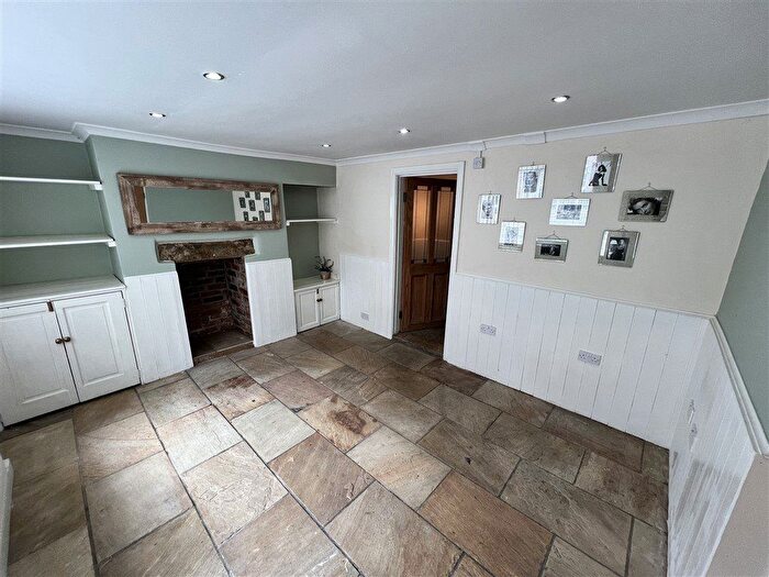 1 Bedroom Property To Rent In New Street, Selby, YO8