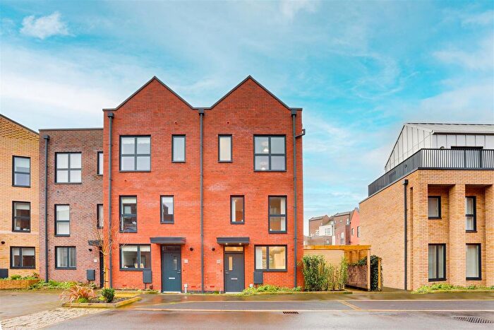 3 Bedroom Terraced House To Rent In Mariner Street, Nottingham, NG2