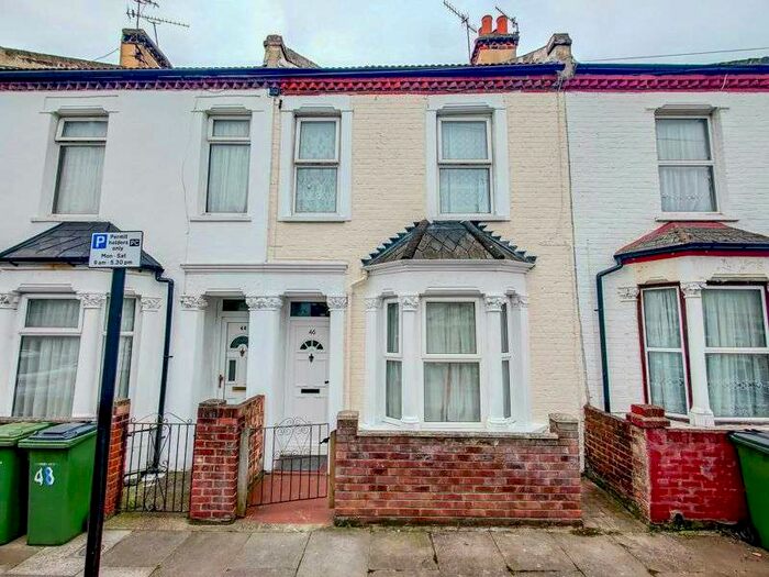 3 Bedroom Property To Rent In Reidhaven Road, Plumstead, London SE18