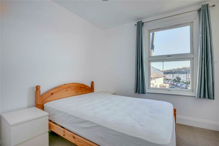 1 Bedroom Flat To Rent In White Hart Lane, Barnes, SW13