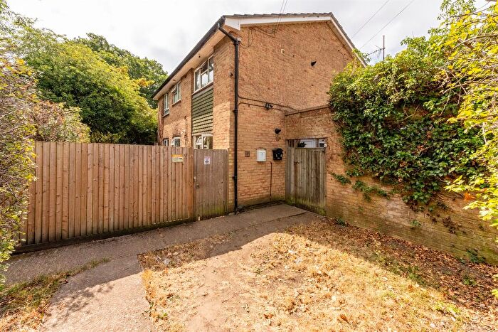 2 Bedroom Maisonette To Rent In Corwen Road, Reading, RG30