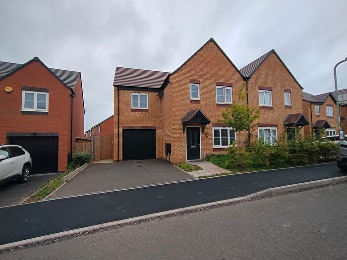 3 Bedroom Semi-Detached House To Rent In Gatcombe Way, Priorslee, Telford, TF2