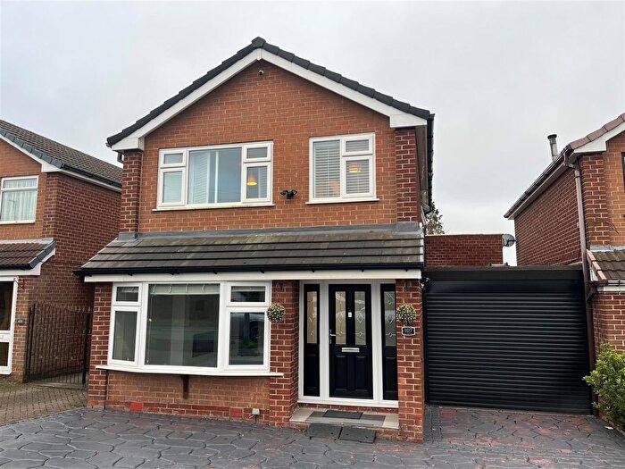 3 Bedroom Detached House To Rent In St. Albans Avenue, Ashton-Under-Lyne, OL6