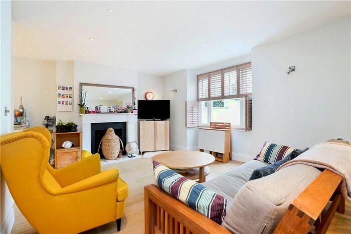2 Bedroom Flat To Rent In Loftus Road, London, W12