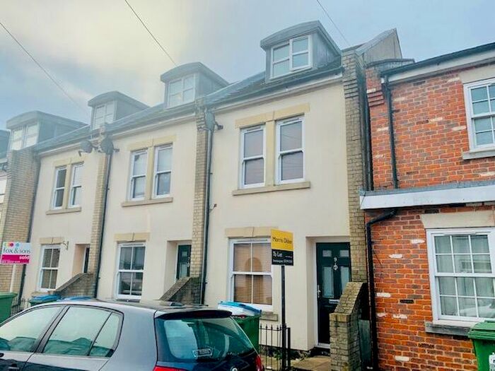 3 Bedroom House To Rent In Dover Street, Inner Avenue, SO14