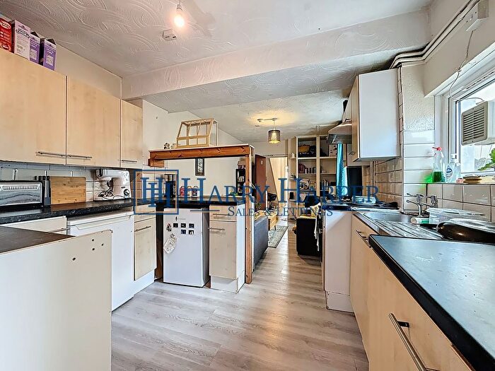 2 Bedroom Flat To Rent In Cathays Terrace, Cathays, CF24