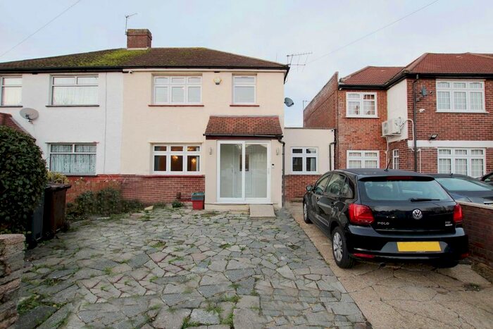 4 Bedroom Semi-Detached House To Rent In Fern Lane, Hounslow, TW5