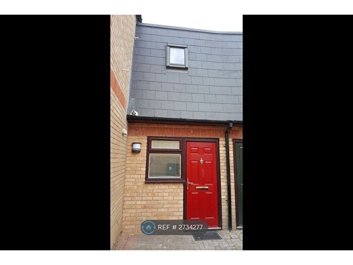 Studio To Rent In Island Gardens, London, E14