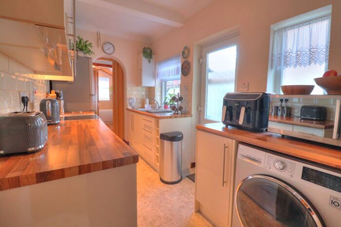 3 Bedroom Terraced House For Sale In Ratcliffe Road, Loughborough, LE11