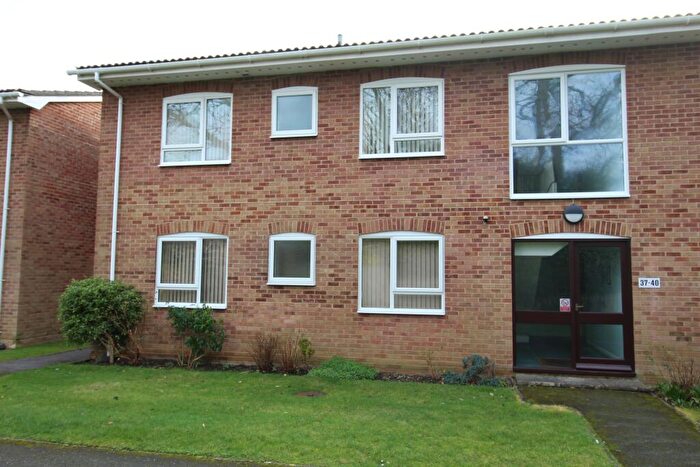 2 Bedroom Flat To Rent In Montagu Park, Waterford Road, Highcliffe, BH23