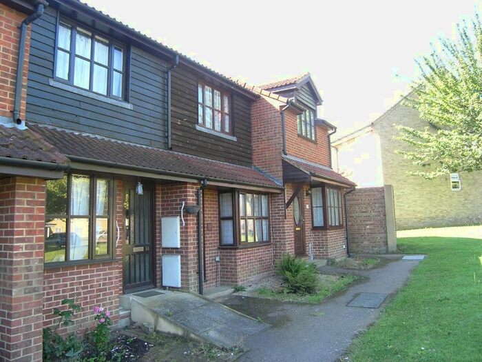 2 Bedroom Property To Rent In Market View, Market Place, Aylesham, CT3