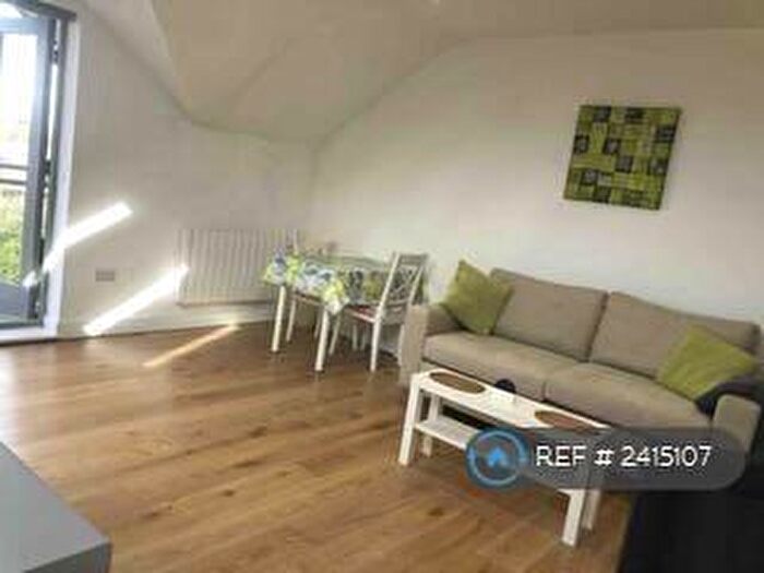 1 Bedroom Flat To Rent In Newmarket Road, Cambridge, CB5