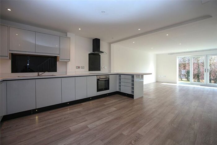 3 Bedroom Link Detached House To Rent In Queens Head Close, Aston Cross, Tewkesbury, Gloucestershire, GL20