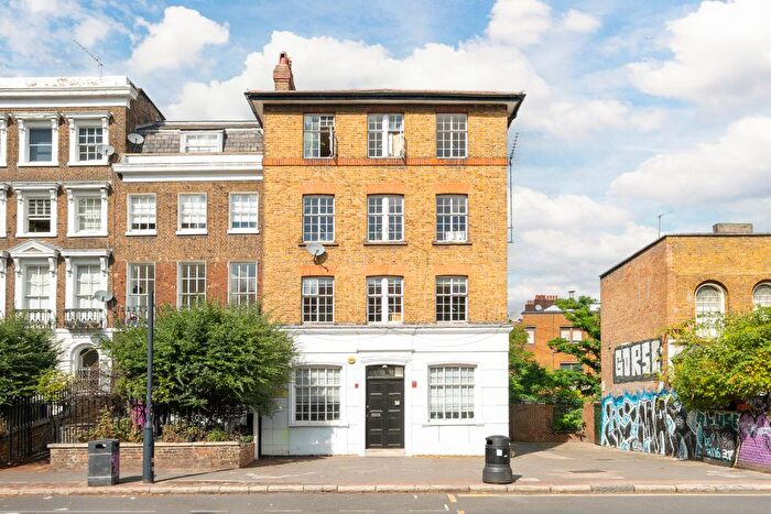 2 Bedroom Flat For Sale In Hackney Road, London, E2
