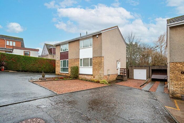 2 Bedroom Semi Detached House For Sale In Broomieknowe, Dunfermline, KY11