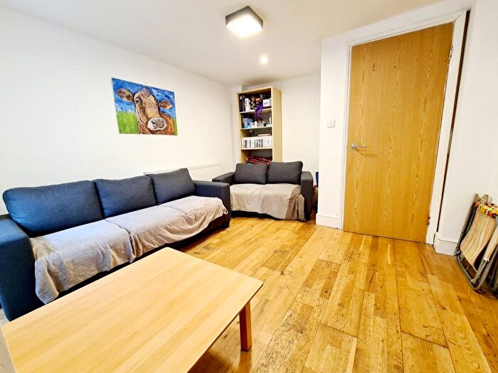 4 Bedroom Flat To Rent In St Pancras Way, Camden, NW1