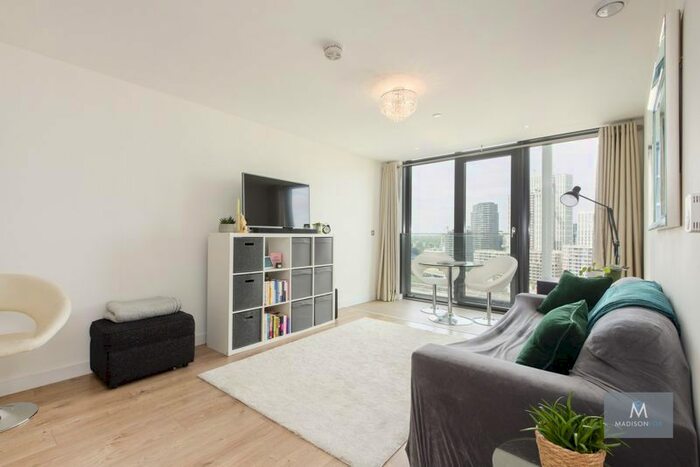 1 Bedroom Flat To Rent In Stratosphere Tower, Stratford, London, E15