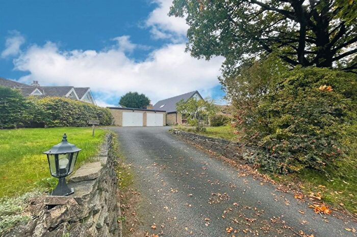 4 Bedroom Detached Bungalow For Sale In Mereside Road, Mere, WA16