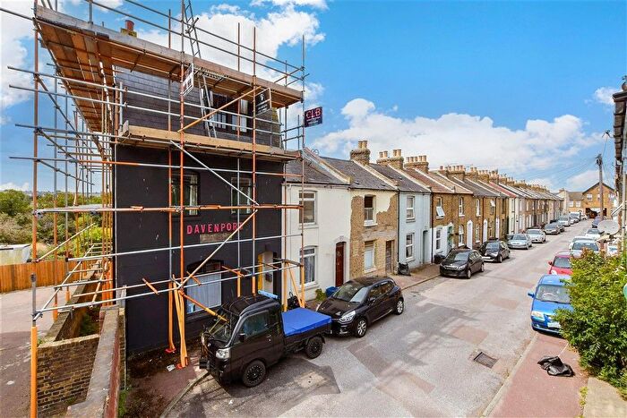 3 Bedroom End Of Terrace House For Sale In Grotto Road, Cliftonville, Margate, Kent, CT9