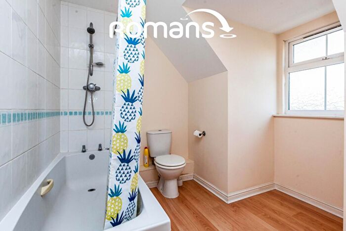 2 Bedroom Apartment To Rent In Blackamoor Lane, SL6
