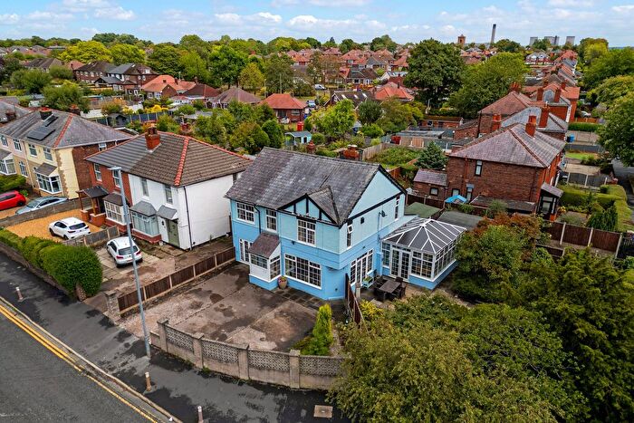 5 Bedroom Detached House For Sale In Highfield Road, Widnes, WA8