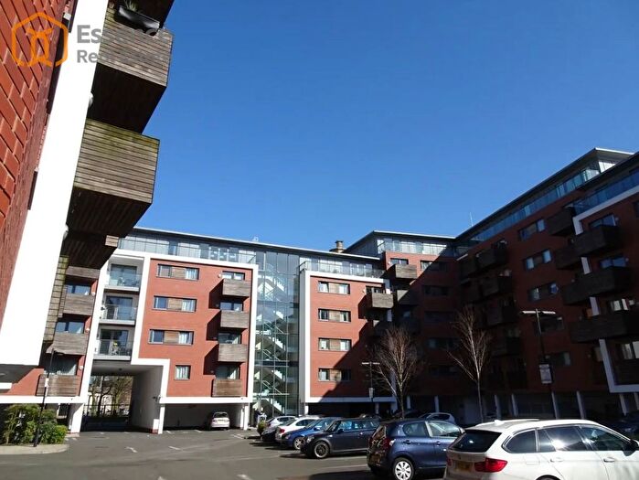 2 Bedroom Flat For Sale In Skyline, Birmingham City Centre, B1