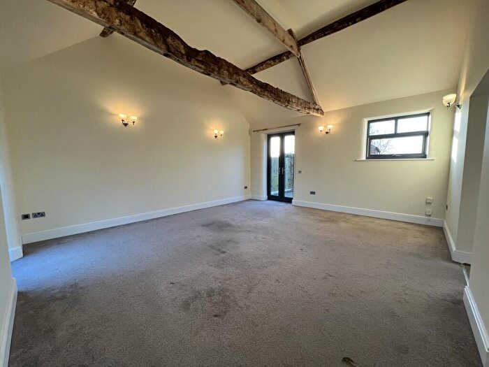 2 Bedroom Barn Conversion To Rent In Manor Farm, Church Laneham, DN22