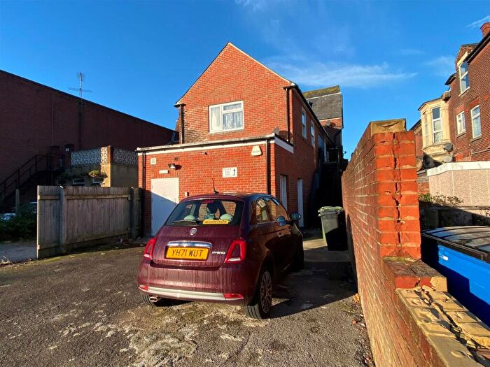 2 Bedroom Maisonette To Rent In London Road, Portsmouth, PO2