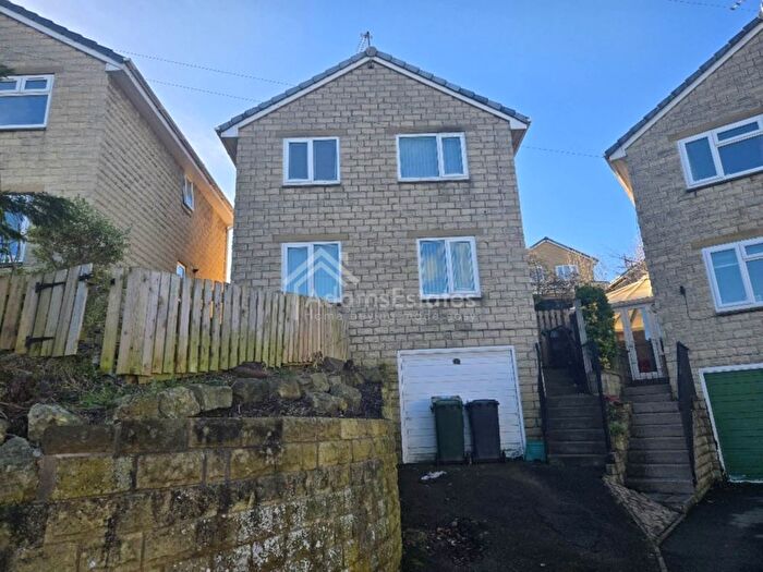 3 Bedroom Detached House To Rent In Sandyway Bank, Dewsbury, WF12