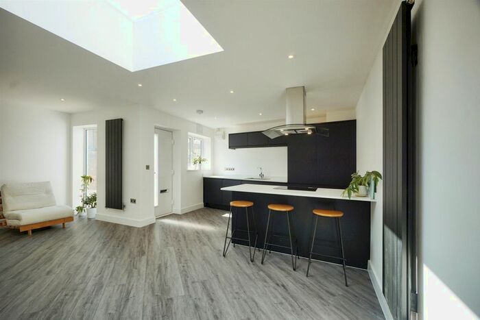 1 Bedroom Property To Rent In South Street, Taunton, TA1