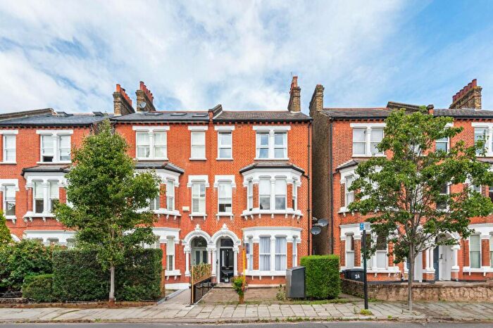 2 Bedroom Flat To Rent In Rollscourt Avenue, Herne Hill, London, SE24