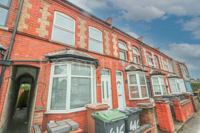 2 Bedroom Property To Rent In Hitchin Road, Luton, LU2