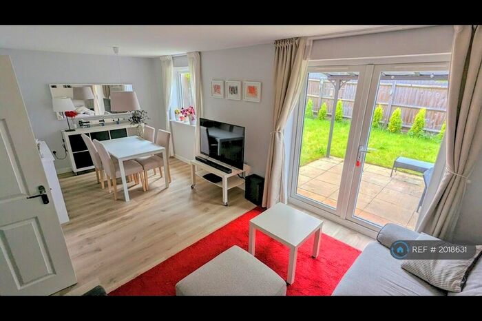 3 Bedroom Detached House To Rent In Newham Close, Derby, DE22