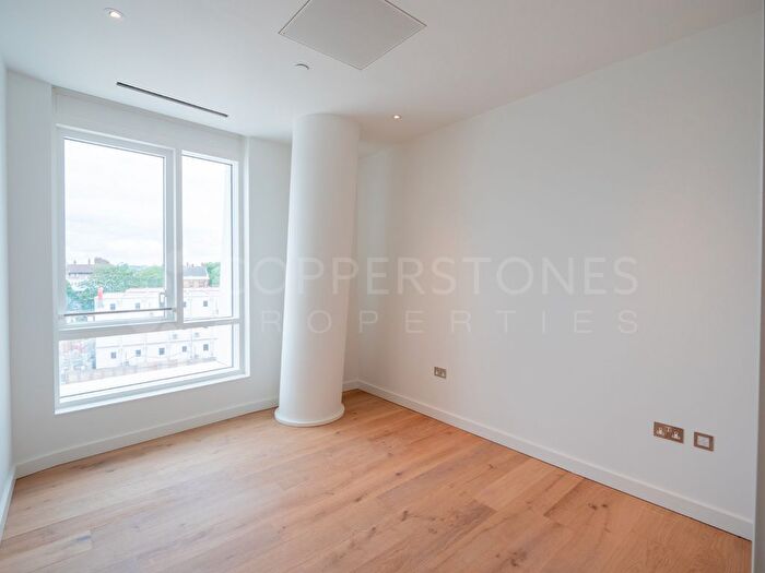 2 Bedroom Flat For Sale In Prospect Place, Battersea Power Station, London, SW8