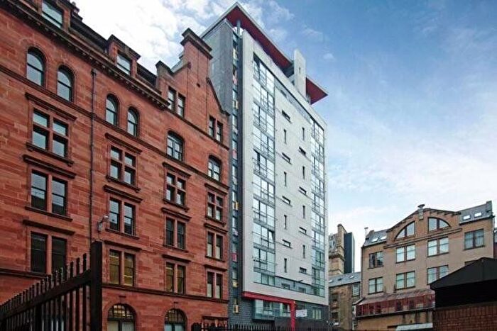 3 Bedroom Flat To Rent In Holm Street, Glasgow, G2