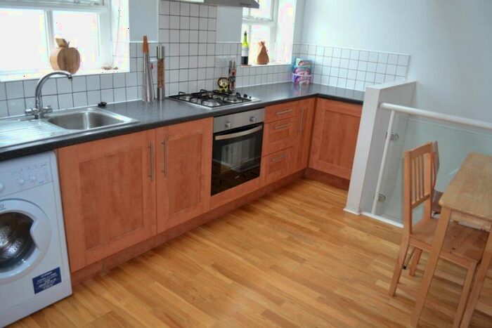 2 Bedroom Town House To Rent In Adcocks Close, Loughborough, LE11